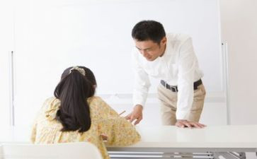 辅导班老师的工作总结8篇