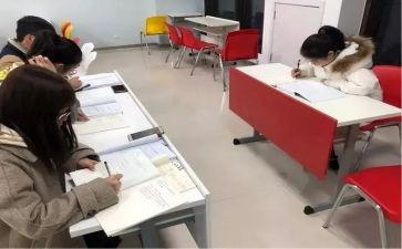 工作群前台总结报告范文6篇