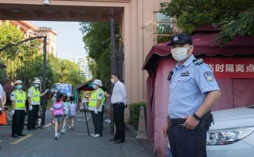 保护校园环境的倡议书6篇