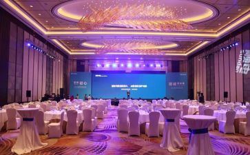 年会演讲稿总结6篇