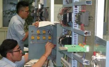 维修电工技师工作总结范文6篇