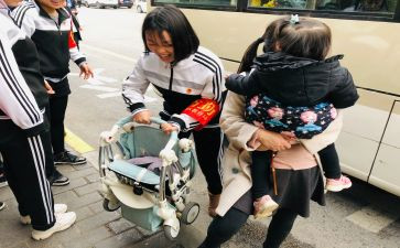 助人为乐好人好事事迹7篇